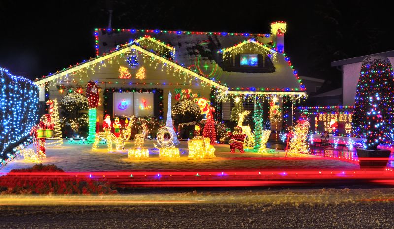 Holiday Lights Installation in Roswell, GA